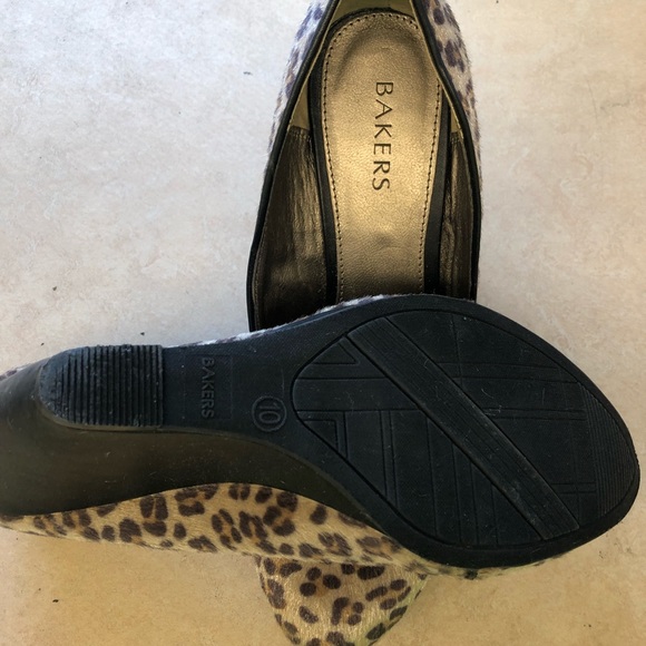 Bakers Wedge Shoes - Picture 4 of 4